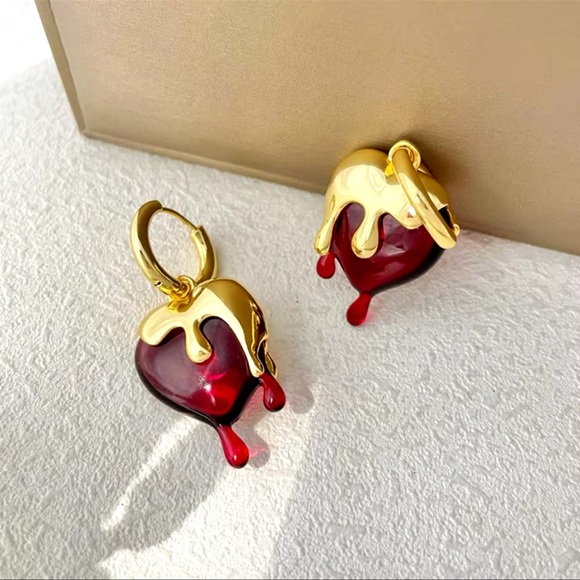 NWT Juicy Heart Earrings in Red/Gold - Picture 2 of 5
